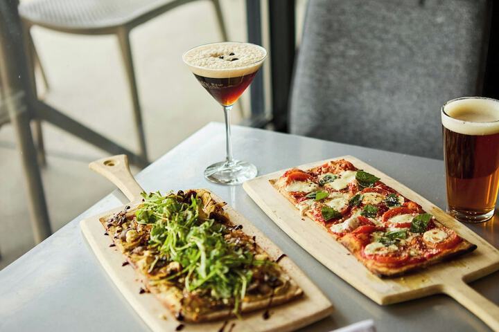 Dining 70 of 71