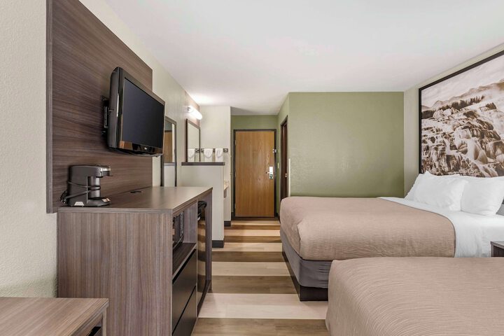 Room 18 of 41
