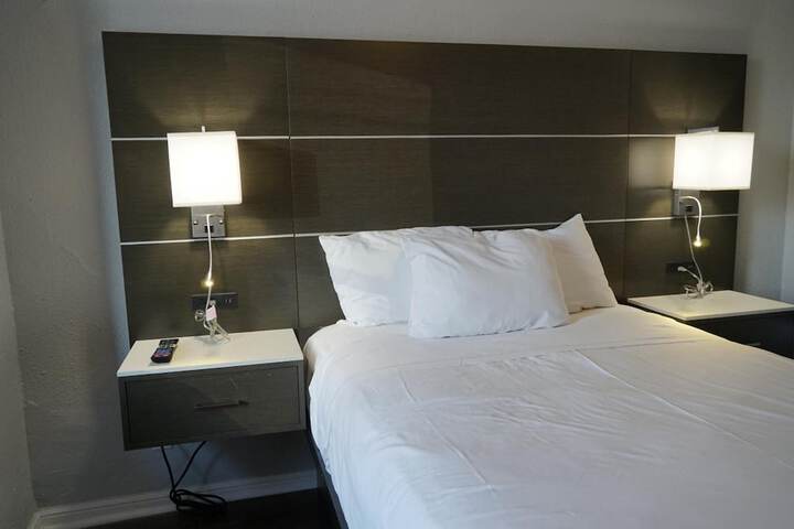 Room 22 of 27