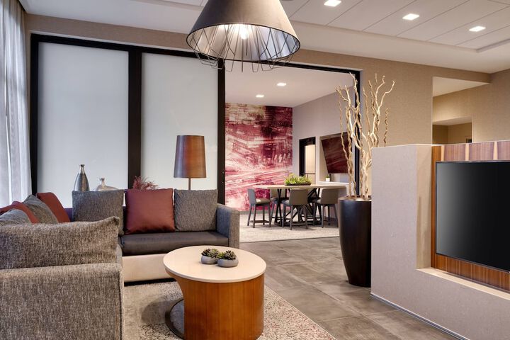 Hotel Interior 11 of 36