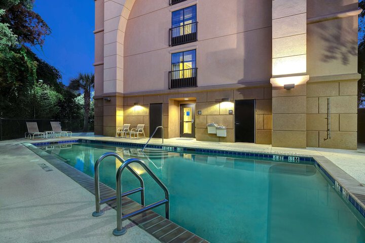 Pool 5 of 44