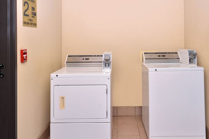Star City Inn & Suites