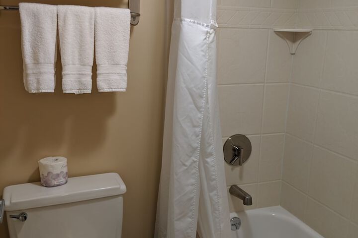 Room 32 of 58
