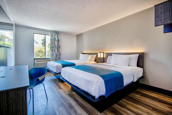 Room 21 of 27