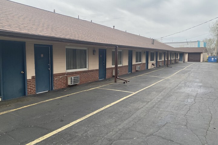 Courtesy Motel