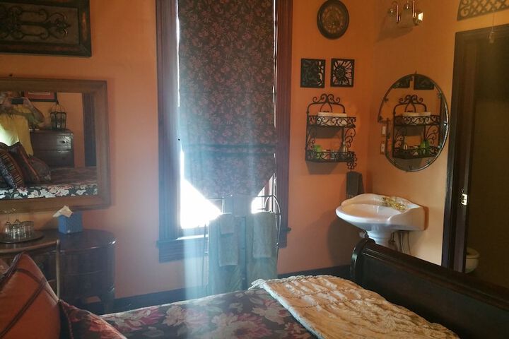 Fig Tree Manor