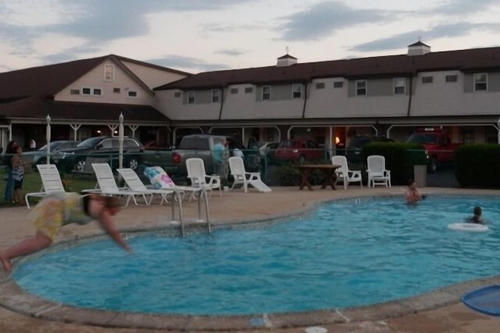 Cherry Lane Motor Inn