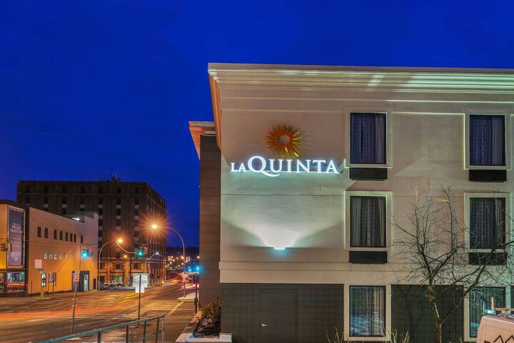 Hotel 4 of 49
