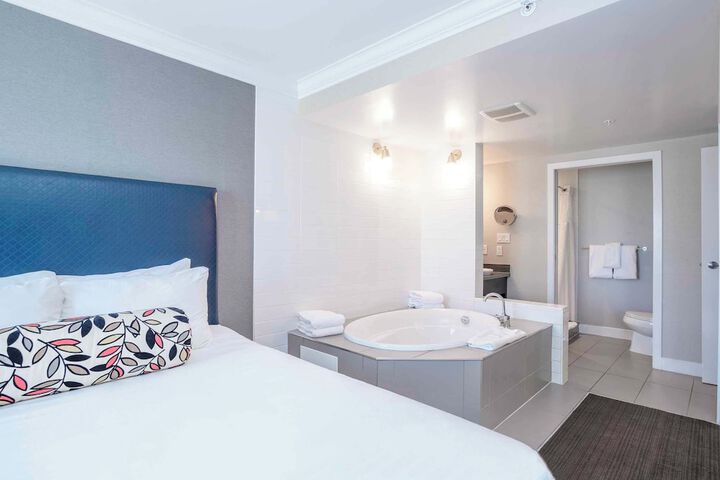Sandman Signature Prince George Hotel