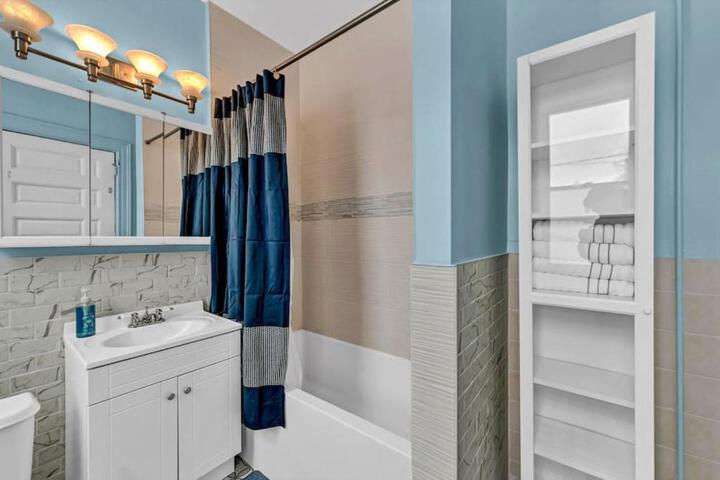 The Victorian on South Park - Sleeps 6