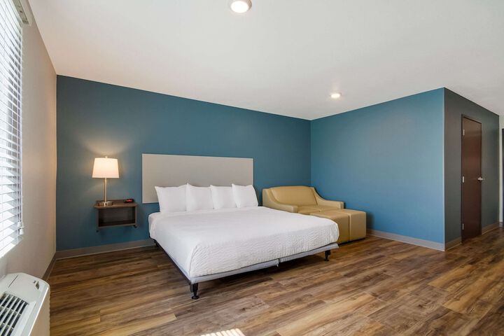 Room 18 of 29