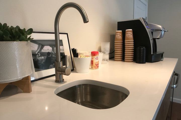 Breakfast/Coffee Service 36 of 42