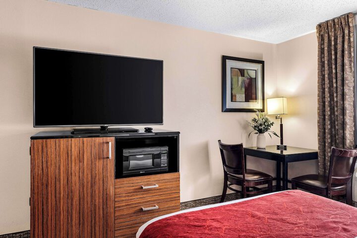 Room 20 of 32