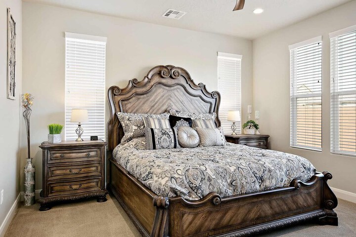 Curtis Ladera by RedAwning
