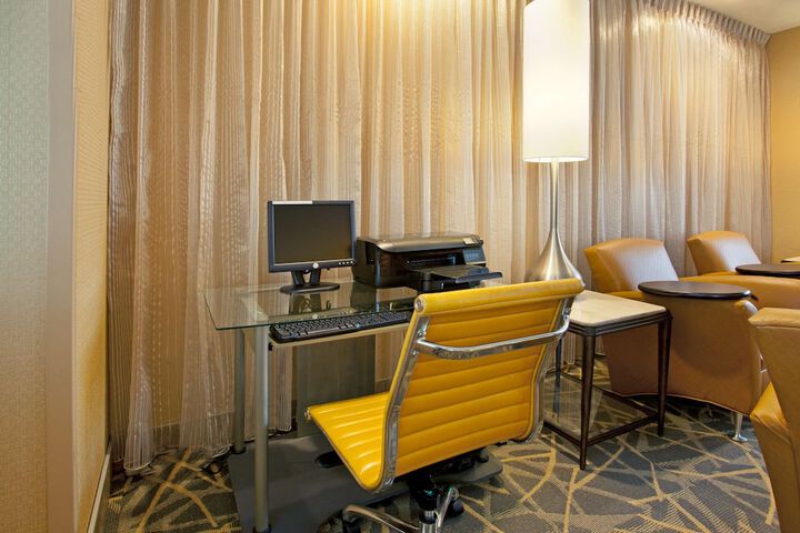 Hampton Inn & Suites Cleveland / Independence