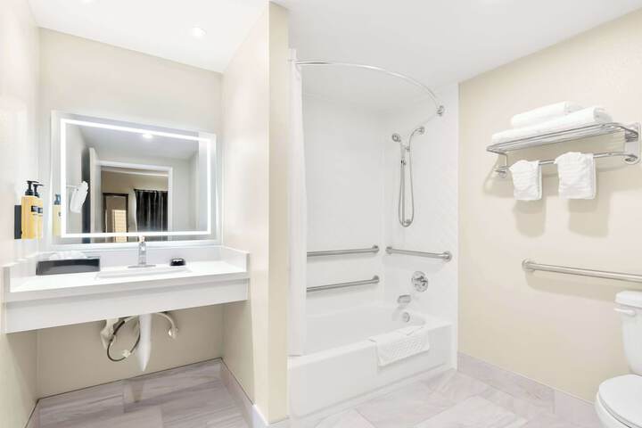 Best Western Plus Irvine Spectrum Hotel