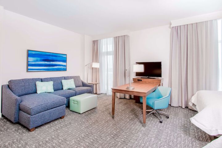 Hampton Inn & Suites Panama City Beach-Beachfront