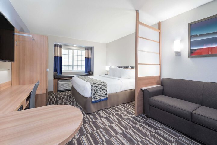 Room 49 of 61