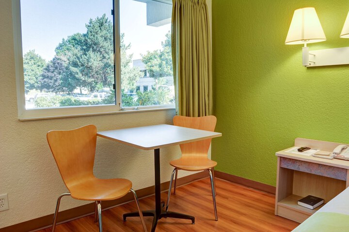 Motel 6 Springfield OR - Eugene North