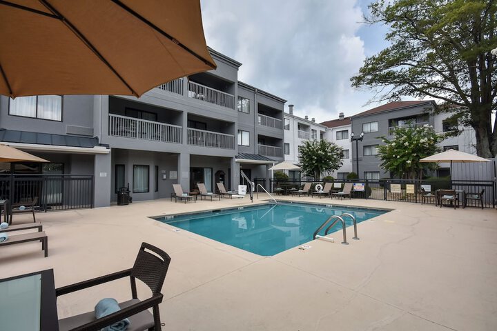 Courtyard by Marriott Charlotte / Matthews