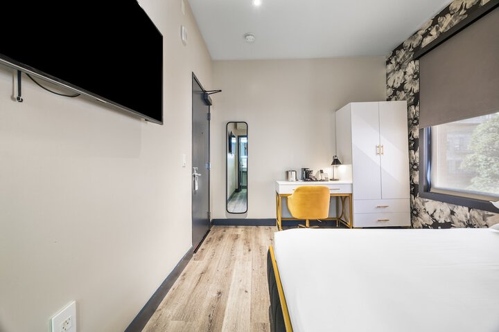 Room 15 of 51