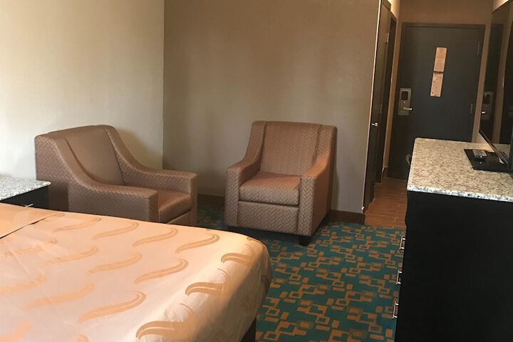 Room 17 of 22