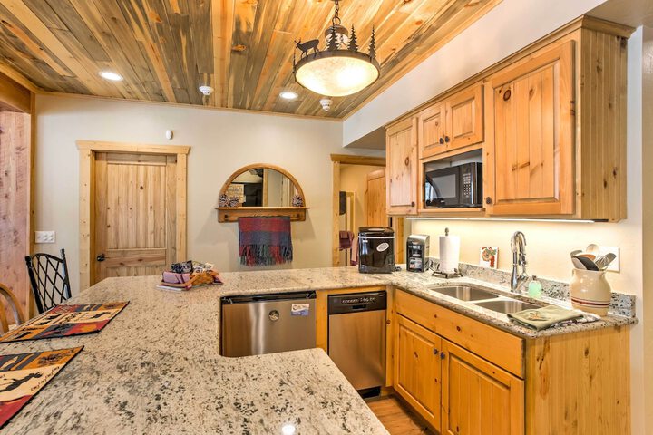 Cozy Buena Vista Apartment 4 Mi to Main Street!