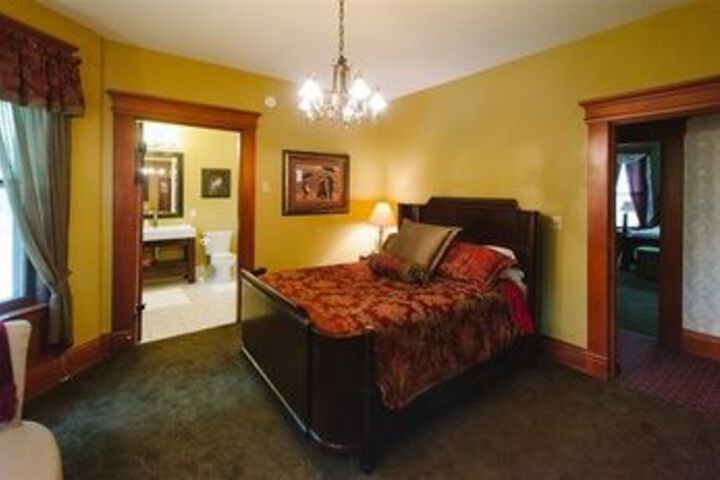 Waller House Inn
