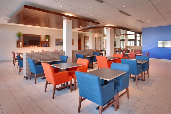 Holiday Inn Express & Suites Phoenix West - Buckeye by IHG