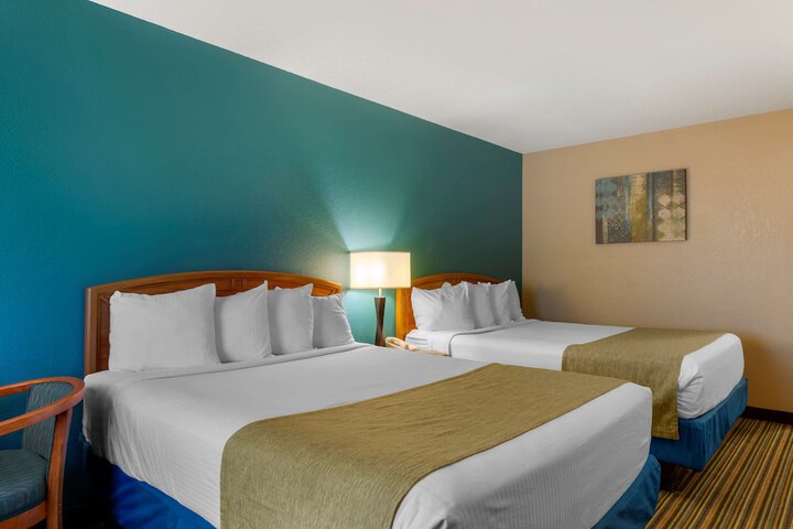 Room 15 of 28
