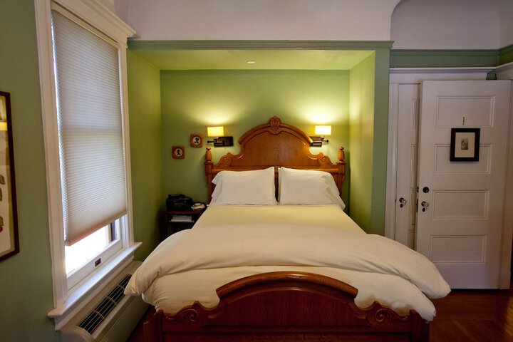 Room 45 of 74