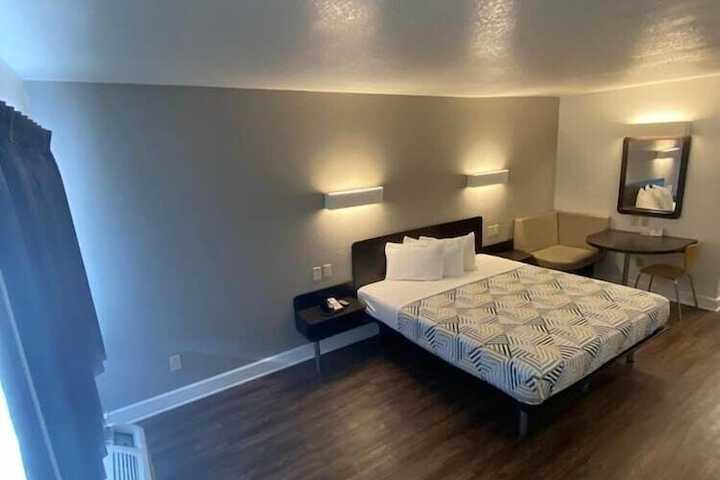 Motel 6 Manchester TN