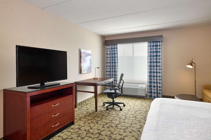 Room 27 of 51