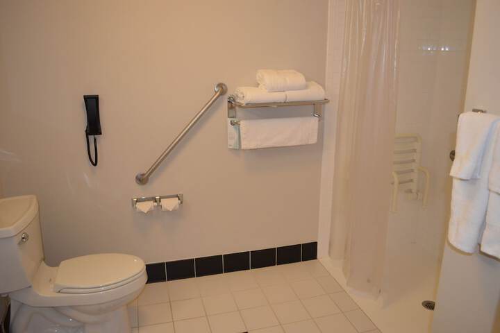 Room 16 of 27