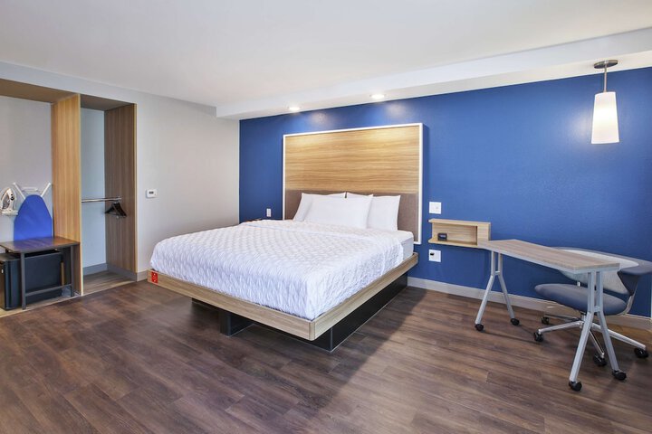 Room 16 of 31