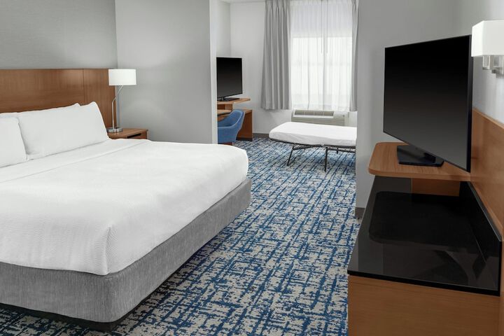 Fairfield Inn & Suites Calhoun