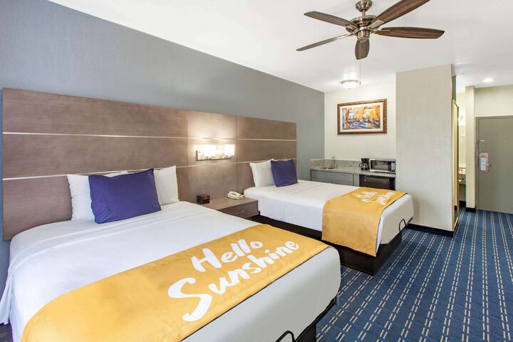 Room 102 of 117