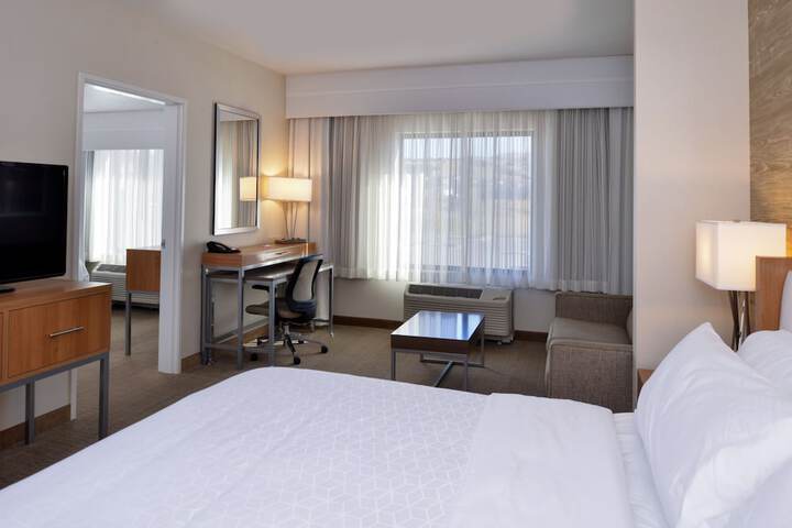 Holiday Inn Express & Suites Pocatello by IHG