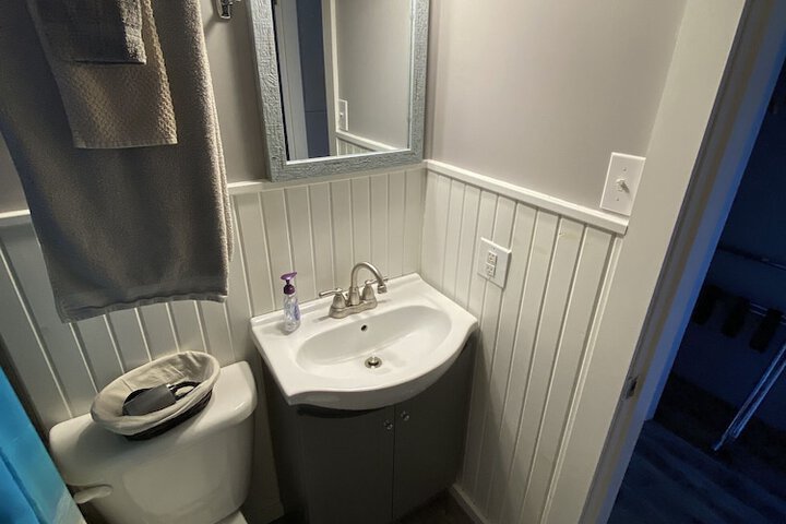 Room 40 of 102