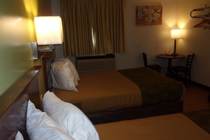 Econo Lodge Kent - Akron West