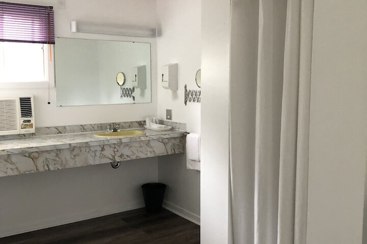 Room 25 of 30