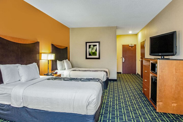 Room 32 of 45