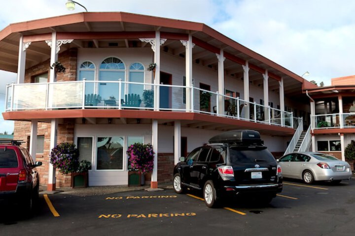Hotel 2 of 135