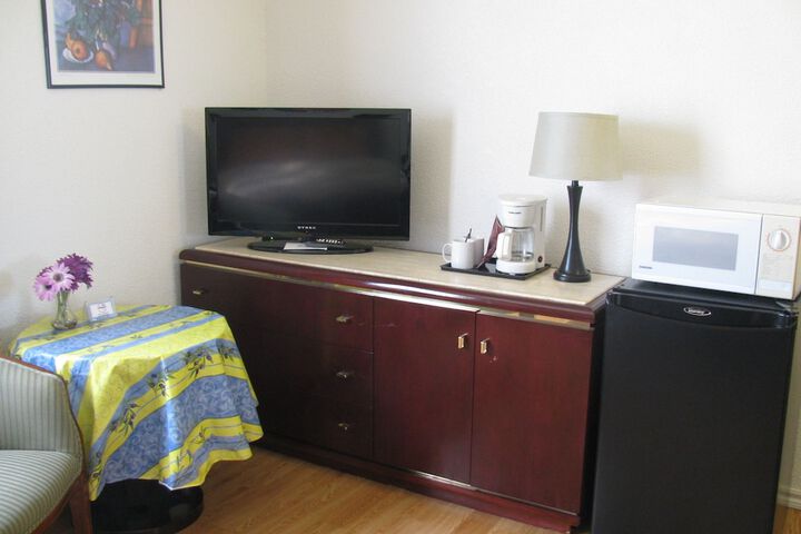 Room 26 of 37