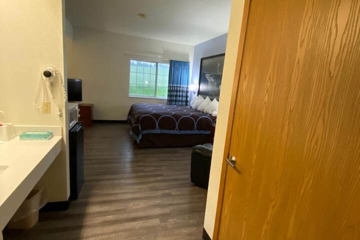 Room 16 of 29