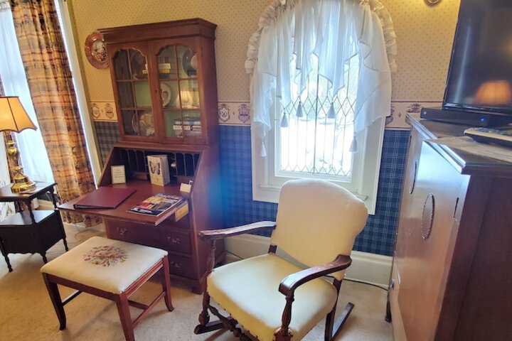 Room 60 of 80