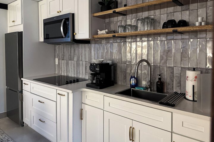 DTW Suites