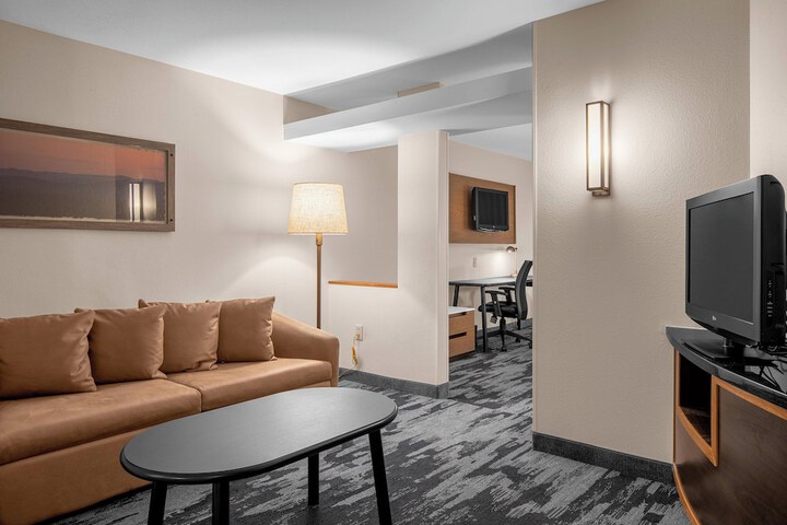 Room 18 of 37