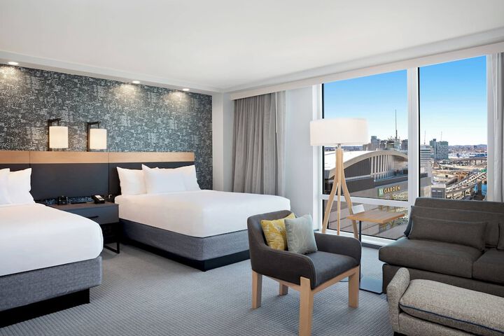 Room 32 of 49