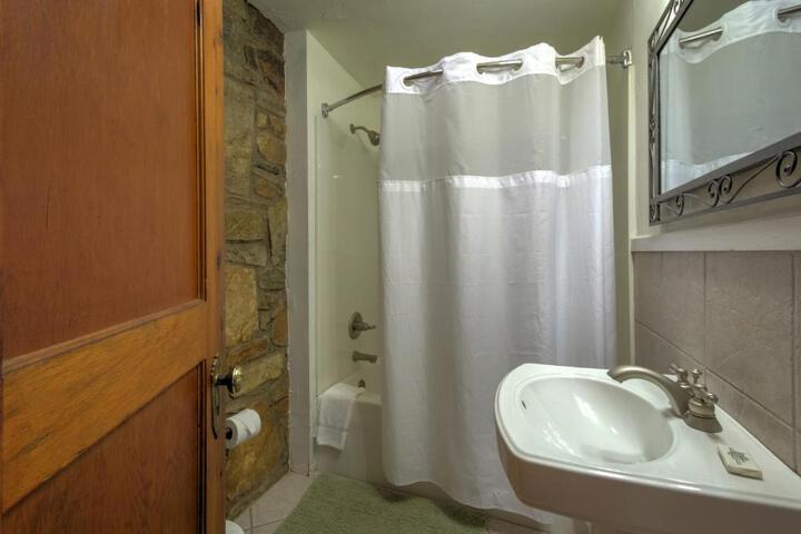 Linville Falls Lodge & Cottages